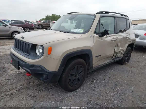 ZACCJBCB0HPE85197 — 2017 Jeep Renegade, фото 2 с аукциона IAAI, Левый бок