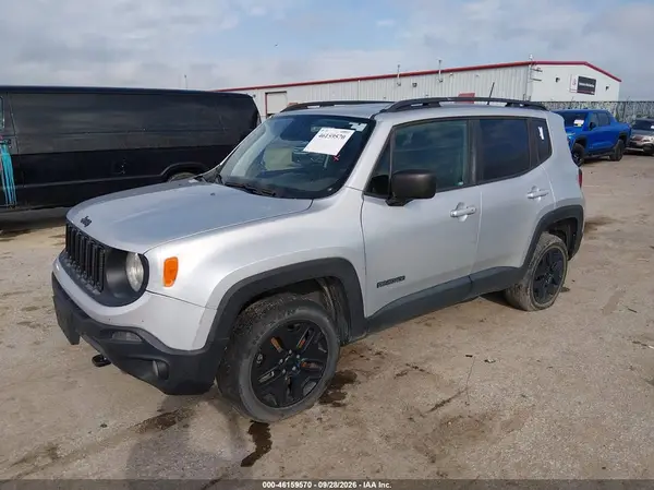 ZACCJBAB8JPH71999 — 2018 Jeep Renegade, фото 2 с аукциона IAAI, Град