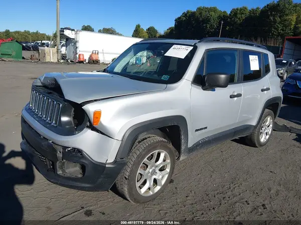 ZACCJBAB6JPJ41427 — 2018 Jeep Renegade, фото 2 с аукциона IAAI, Передняя часть