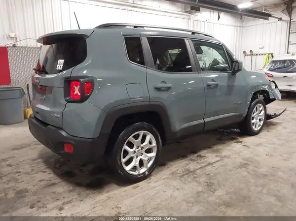 ZACCJBBB5JPJ45175 — 2018 Jeep Renegade, фото 4 с аукциона IAAI 09.10.2026, Передняя часть