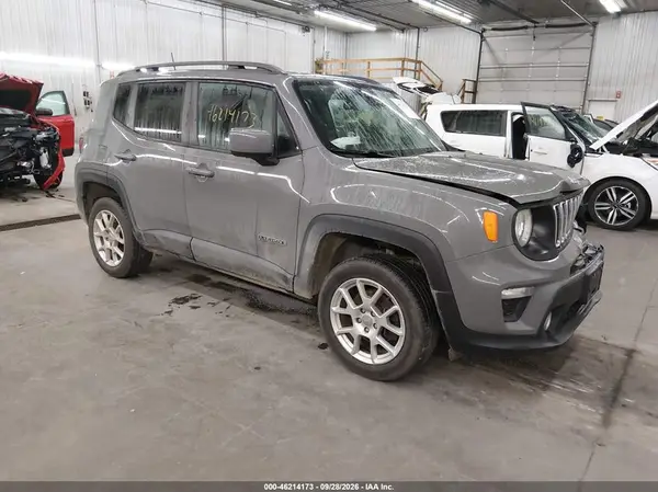 ZACNJBBB3KPK49139 — 2019 Jeep Renegade, Передняя часть слева (Left Front), фото до ремонта