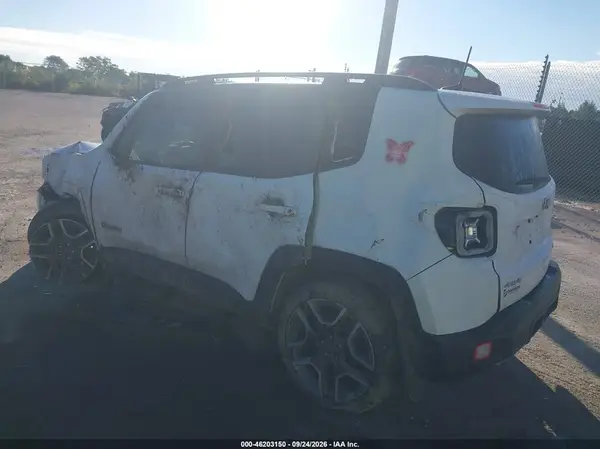 ZACNJBD10LPL91650 — 2020 Jeep Renegade, фото 3 с аукциона IAAI, Повреждения со всех сторон