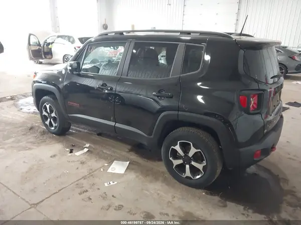 ZACNJDC1XNPP01139 — 2022 Jeep Renegade, фото 3 с аукциона IAAI, Передняя часть