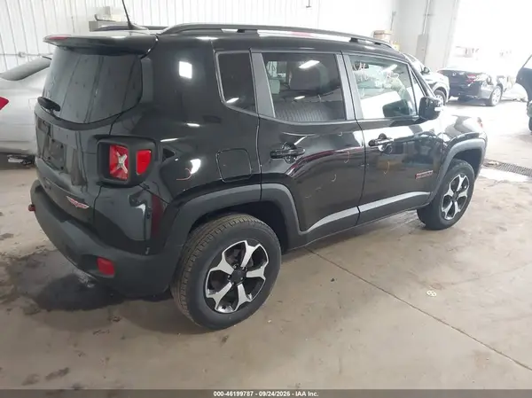 ZACNJDC1XNPP01139 — 2022 Jeep Renegade, фото 4 с аукциона IAAI, Передняя часть