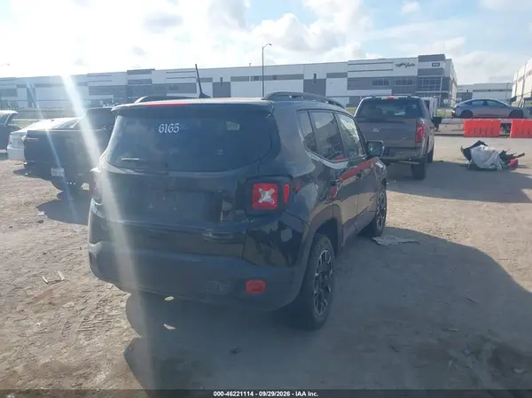 ZACNJDB17PPP72285 — 2023 Jeep Renegade, фото 4 с аукциона IAAI, Передняя часть слева