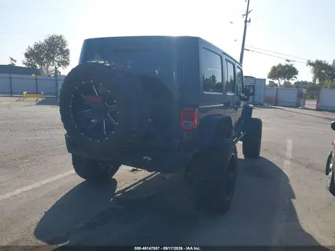 2017 Jeep Wrangler Unlimited Rubicon 4x4 VIN 1C4BJWFG2HL500250 фото 4