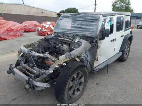 2018 Jeep Wrangler Unlimited Sahara 4x4 VIN 1C4HJXEN9JW213573 фото 2