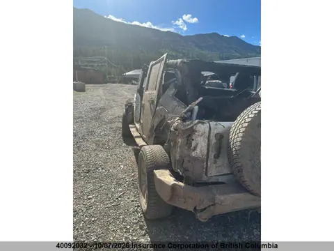 2018 Jeep Wrangler Unlimited Sahara VIN 1C4BJWEG6JL915174 фото 3