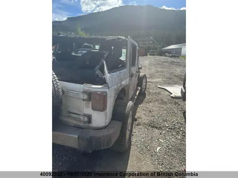 2018 Jeep Wrangler Unlimited Sahara VIN 1C4BJWEG6JL915174 фото 4