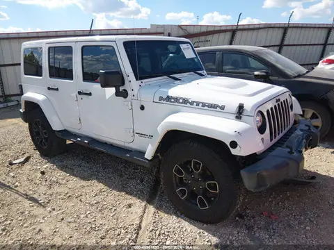 1C4BJWEG4HL652855 — 2017 Jeep Wrangler Unlimited Smoky Mountain 4X4, Передняя часть (Front End), фото до ремонта