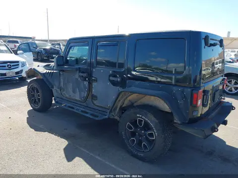 2017 Jeep Wrangler Unlimited Smoky Mountain 4x4 VIN 1C4BJWEG6HL706110 фото 3
