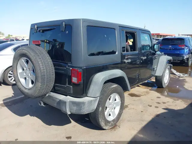 1C4BJWDG3GL191597 — 2016 Jeep Wrangler Unlimited Sport, фото 4 с аукциона IAAI 13.10.2026, Левый бок