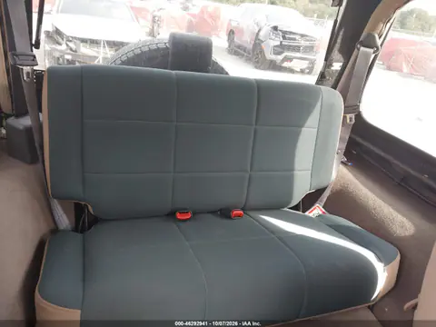 2000 Jeep Wrangler Sahara VIN 1J4FA59S4YP716275 фото 8