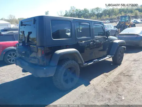 2008 Jeep Wrangler Unlimited Rubicon VIN 1J8GA69158L625832 фото 5