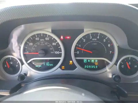 2008 Jeep Wrangler Unlimited Rubicon VIN 1J8GA69158L625832 фото 8