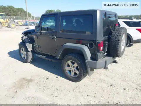 1C4AJWAG5CL253835 — 2012 Jeep Wrangler, фото 4 с аукциона IAAI, Передняя часть