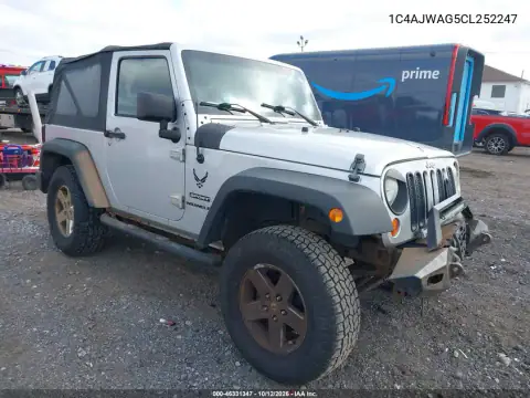 1C4AJWAG5CL252247 — 2012 Jeep Wrangler, Передний левый, фото до ремонта
