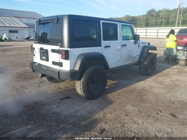 1C4BJWFG8GL216314 — 2016 Jeep Wrangler, фото 4 с аукциона IAAI, Подтопление