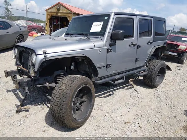 1C4BJWDG4HL511687 — 2017 Jeep Wrangler, фото 2 с аукциона IAAI 14.10.2026, Передняя часть