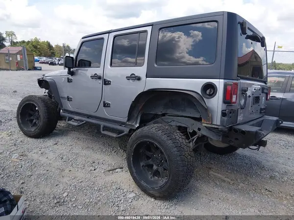 1C4BJWDG4HL511687 — 2017 Jeep Wrangler, фото 3 с аукциона IAAI 14.10.2026, Передняя часть