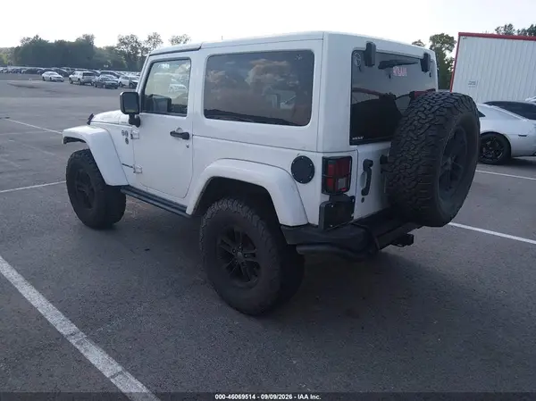 1C4AJWBG6HL566009 — 2017 Jeep Wrangler, фото 3 с аукциона IAAI 29.09.2026, Естественный износ