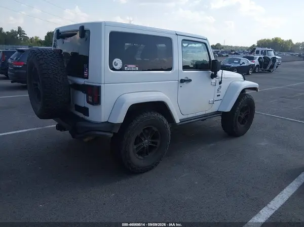 1C4AJWBG6HL566009 — 2017 Jeep Wrangler, фото 4 с аукциона IAAI 29.09.2026, Естественный износ