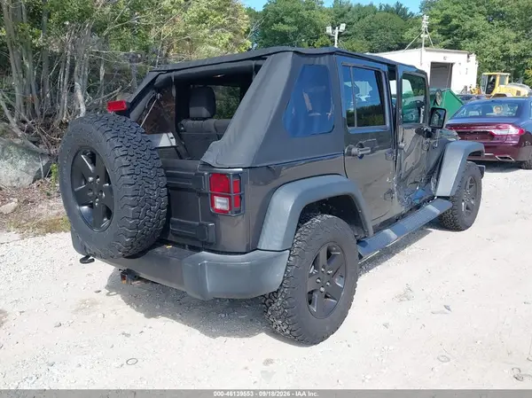 1C4BJWDG2HL665296 — 2017 Jeep Wrangler, фото 4 с аукциона IAAI, Правый бок