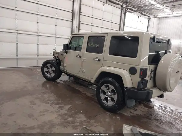 1C4BJWEG8HL627750 — 2017 Jeep Wrangler, фото 3 с аукциона IAAI, Передняя часть