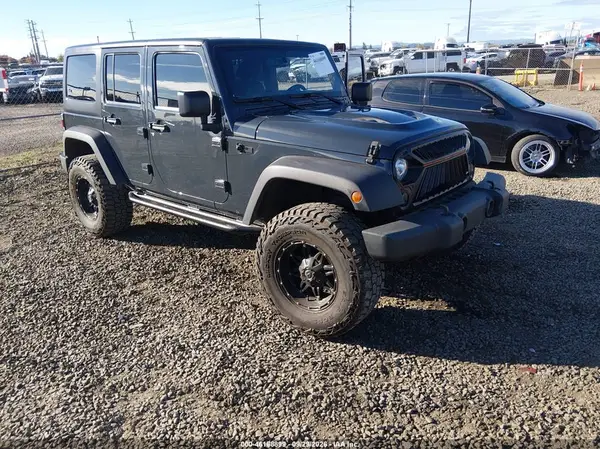 1C4BJWDGXHL720576 — 2017 Jeep Wrangler, Левый бок (Left Side), фото до ремонта
