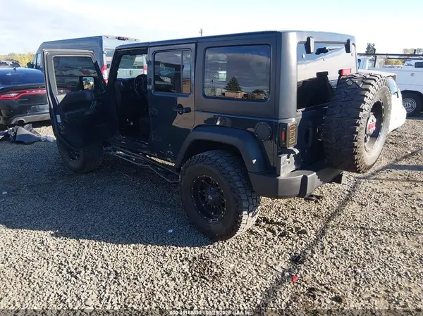 1C4BJWDGXHL720576 — 2017 Jeep Wrangler, фото 3 с аукциона IAAI, Левый бок