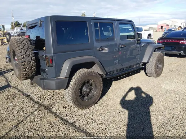 1C4BJWDGXHL720576 — 2017 Jeep Wrangler, фото 4 с аукциона IAAI, Левый бок