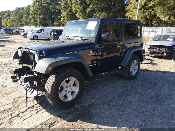 1C4AJWAG5HL568125 — 2017 Jeep Wrangler, фото 2 с аукциона IAAI, Передняя часть