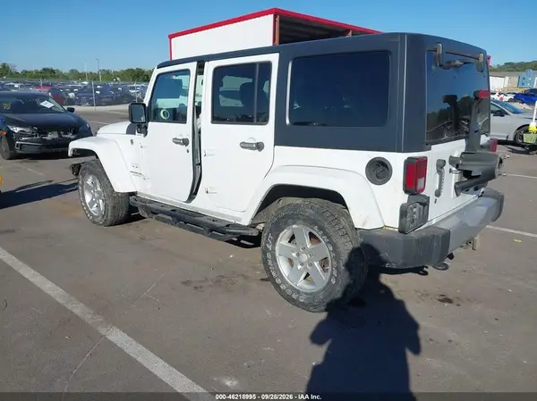1C4BJWEG1HL669113 — 2017 Jeep Wrangler, фото 2 с аукциона IAAI, Передняя часть справа