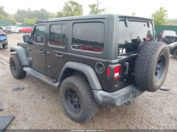1C4HJXDG6JW111232 — 2018 Jeep Wrangler, фото 3 с аукциона IAAI, Задняя часть