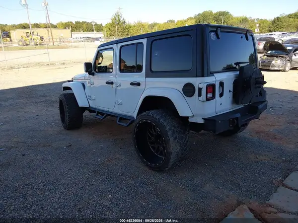 1C4HJXDG3JW181965 — 2018 Jeep Wrangler, фото 3 с аукциона IAAI, Правый бок