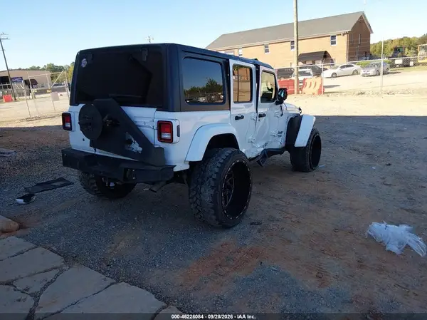 1C4HJXDG3JW181965 — 2018 Jeep Wrangler, фото 4 с аукциона IAAI, Правый бок