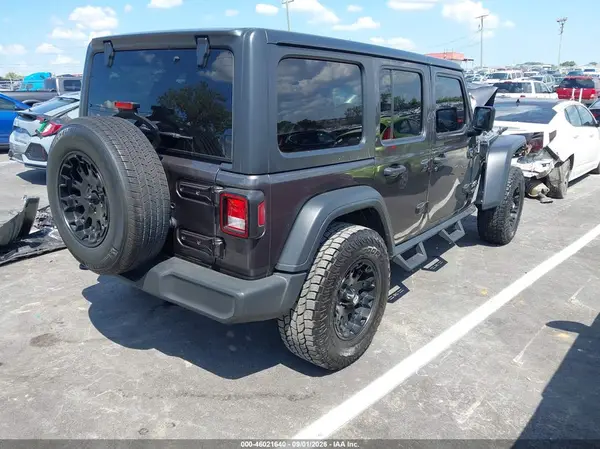 1C4HJXDN7LW257415 — 2020 Jeep Wrangler, фото 4 с аукциона IAAI, Передняя часть
