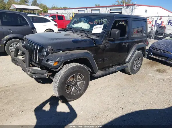 1C4GJXAG7LW139995 — 2020 Jeep Wrangler, фото 2 с аукциона IAAI, Передняя часть