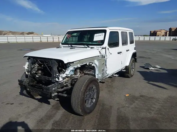 1C4PJXEG3SW609755 — 2025 Jeep Wrangler, фото 2 с аукциона IAAI, Передняя часть