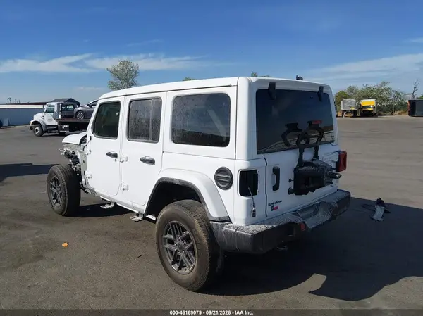 1C4PJXEG3SW609755 — 2025 Jeep Wrangler, фото 3 с аукциона IAAI, Передняя часть