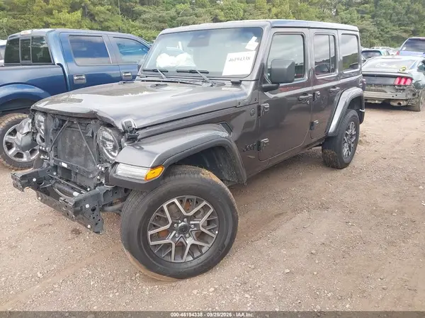 1C4PJXEN2SW589285 — 2025 Jeep Wrangler, фото 2 с аукциона IAAI, Передняя часть
