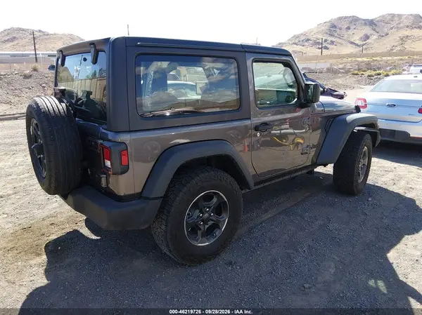 1C4PJXAN8SW620674 — 2025 Jeep Wrangler, фото 4 с аукциона IAAI, Передняя часть слева