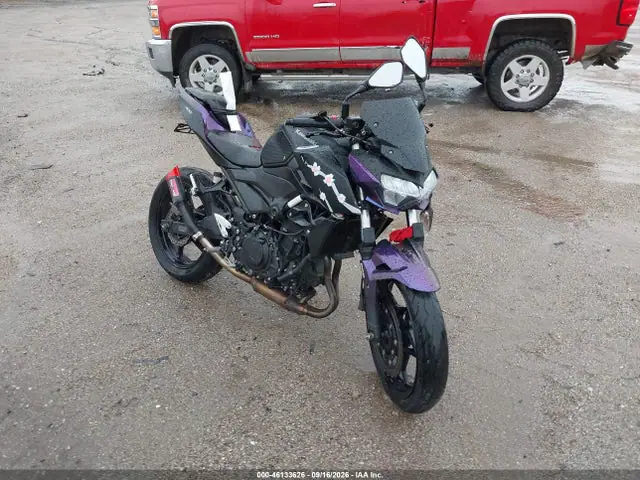 JKAERKD11KDA49307 — 2019 Kawasaki ER400 D, Передняя часть (Front End), фото до ремонта