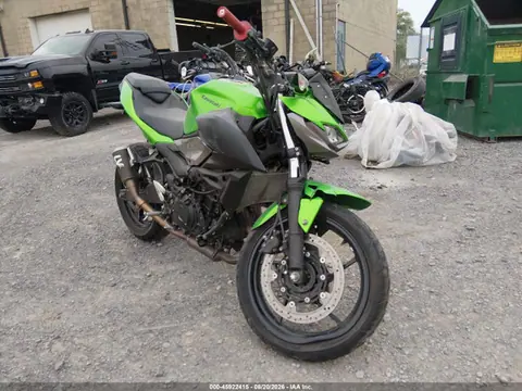 ML5ERGE18RDA08517 — 2024 Kawasaki ER500, Передняя часть (Front End), фото до ремонта