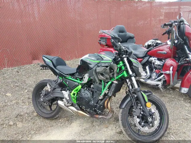 ML5EREN15SDAE3991 — 2025 Kawasaki ER650 N, Передняя часть (Front End), фото до ремонта