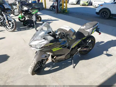 2021 Kawasaki EX400 VIN JKAEXKG18MDAC5036 фото 2
