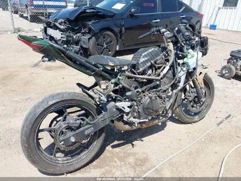 2021 Kawasaki EX400 VIN JKAEXKH16MDAB9430 фото 4