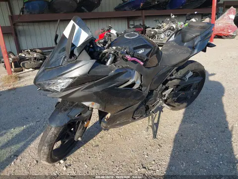 2022 Kawasaki EX400 VIN JKAEXKH12NDAF9005 фото 2