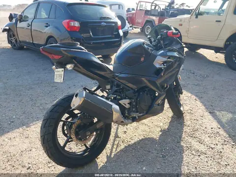 2022 Kawasaki EX400 VIN JKAEXKH12NDAF9005 фото 4