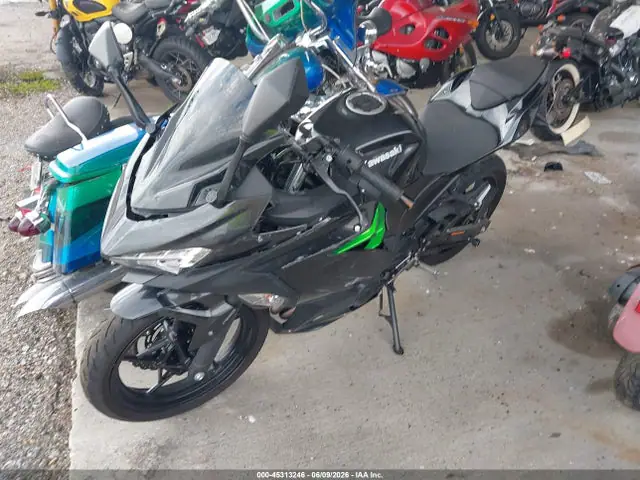 JKAEXKG14PDAS4295 — 2023 Kawasaki EX400, фото 2 с аукциона IAAI 13.10.2026, Передняя часть
